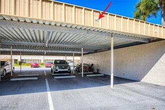 Building Photo - 7430 Lake Breeze Dr