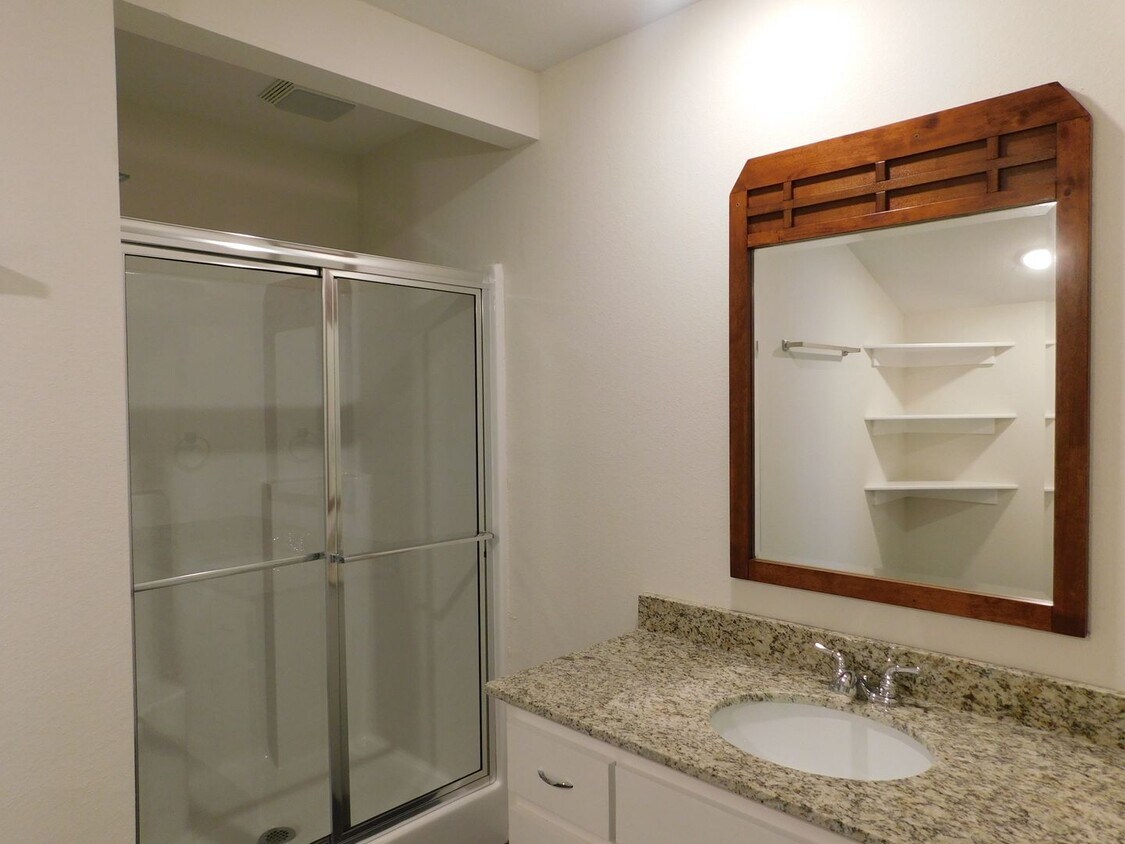 Building Photo - 12 S 25th St