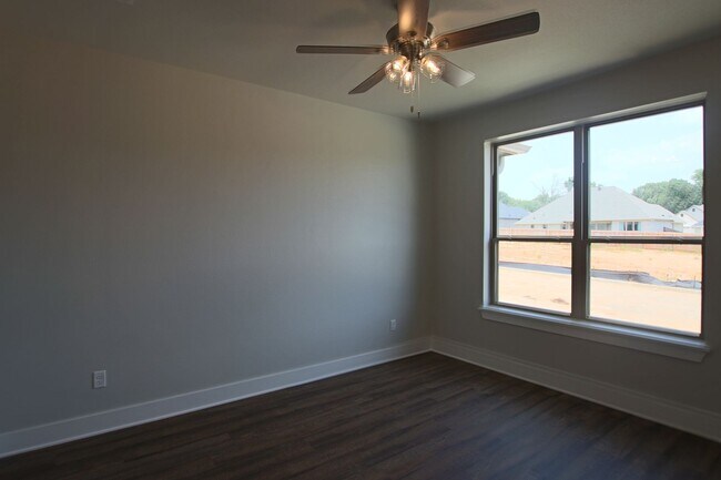 Foto del edificio - Luxury 3 Bedroom 2 Bath Townhomes in Bullard ISD!