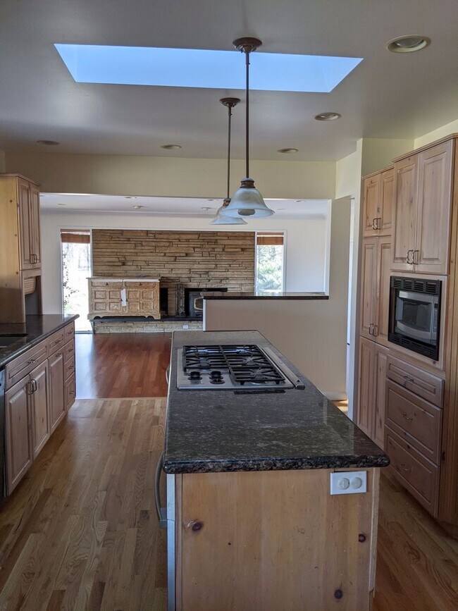 Foto del edificio - Beautiful Boulder Country Home - 4 Bed/2 Bath - Available July 3rd!