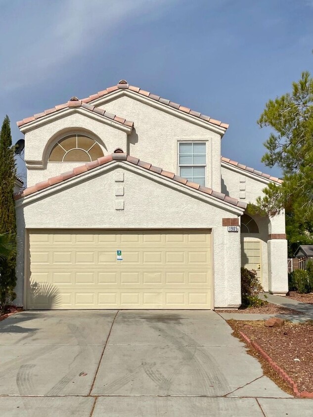 Primary Photo - MOVE-IN READY 3BR/2.5BA SINGLE FAMILY HOME...