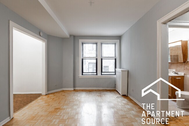 Foto del edificio - 737 W Belmont Ave