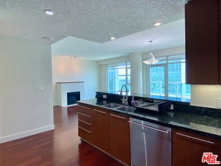 Foto del edificio - 3141 Michelson Dr