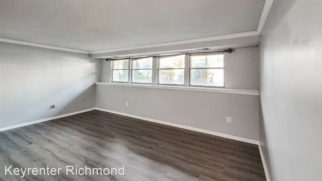 Building Photo - 2 br, 1 bath House - 8402 Muldoon Ct 201