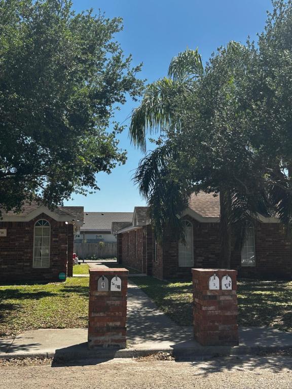 Foto del edificio - 1716 Agua Fina Ave