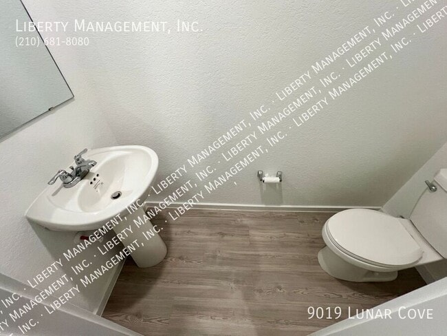 Building Photo - 9019 Lunar Cv