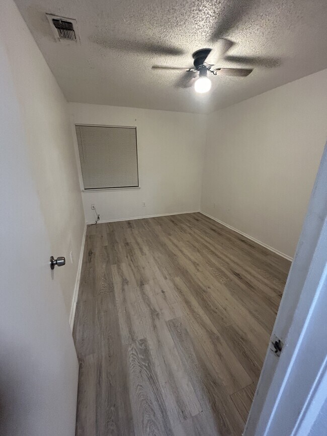 Foto del edificio - 105 Pine Meadow Dr