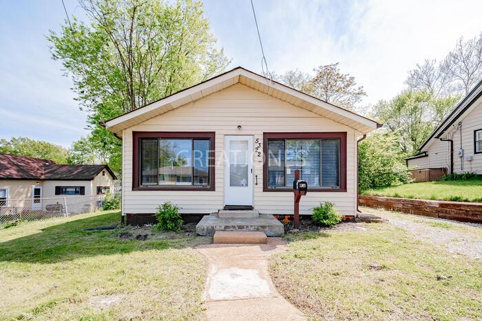 Primary Photo - 5322 Vine Ave