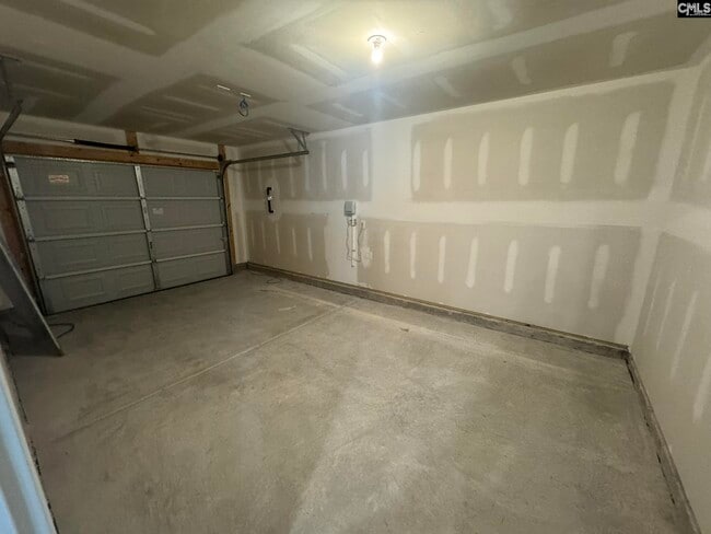 Building Photo - 2040 Armada Rd