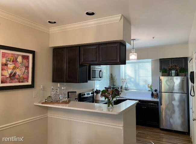 Building Photo - 1 br, 1 bath Condo - 10806 Antigua Ter