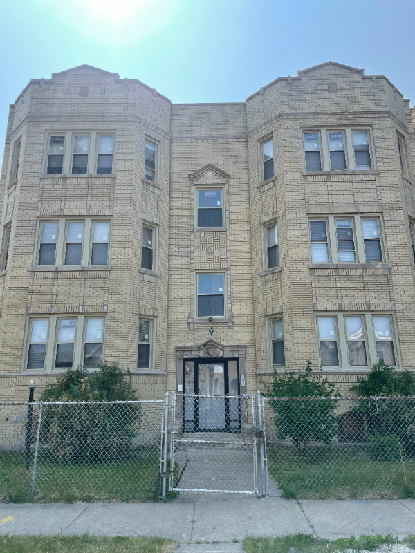 Foto principal - 6904 S Wabash Ave