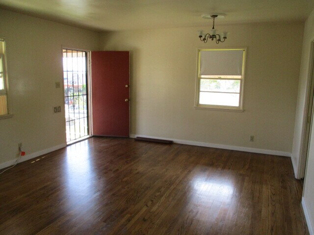 Building Photo - 5826 Milton Ave