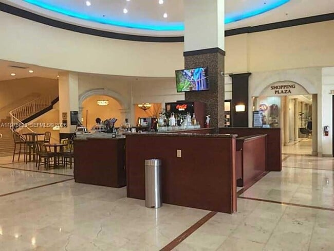 Foto del edificio - 19201 Collins Ave