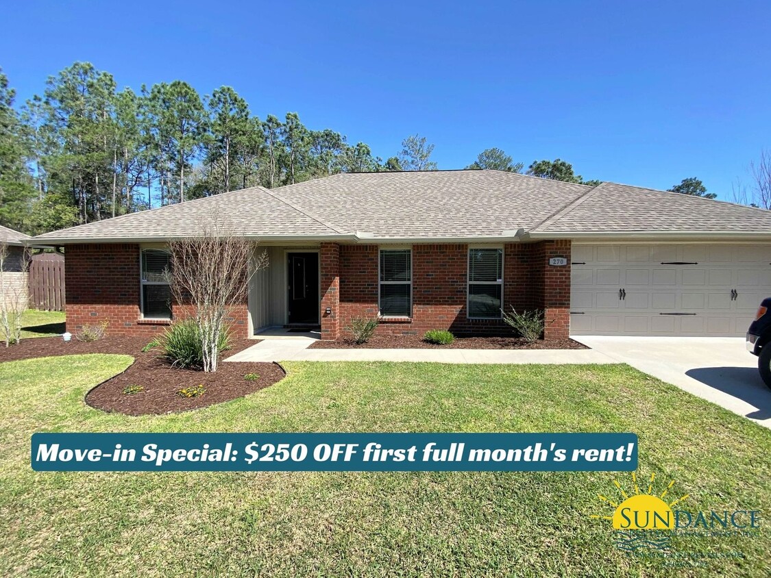 Foto principal - Camille Cove Crestview Home, Call Today!