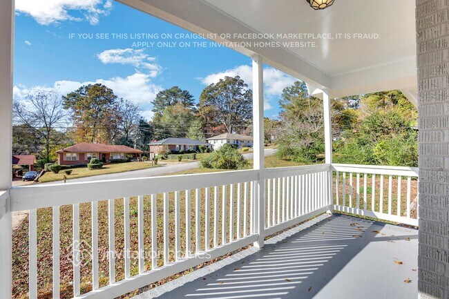 Building Photo - 2032 Rebecca Ln
