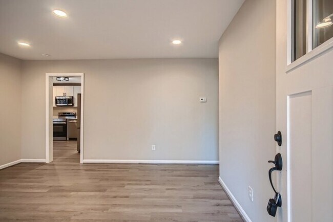 Foto del edificio - 4336 Valeview Lane, Charlotte, NC, 28269