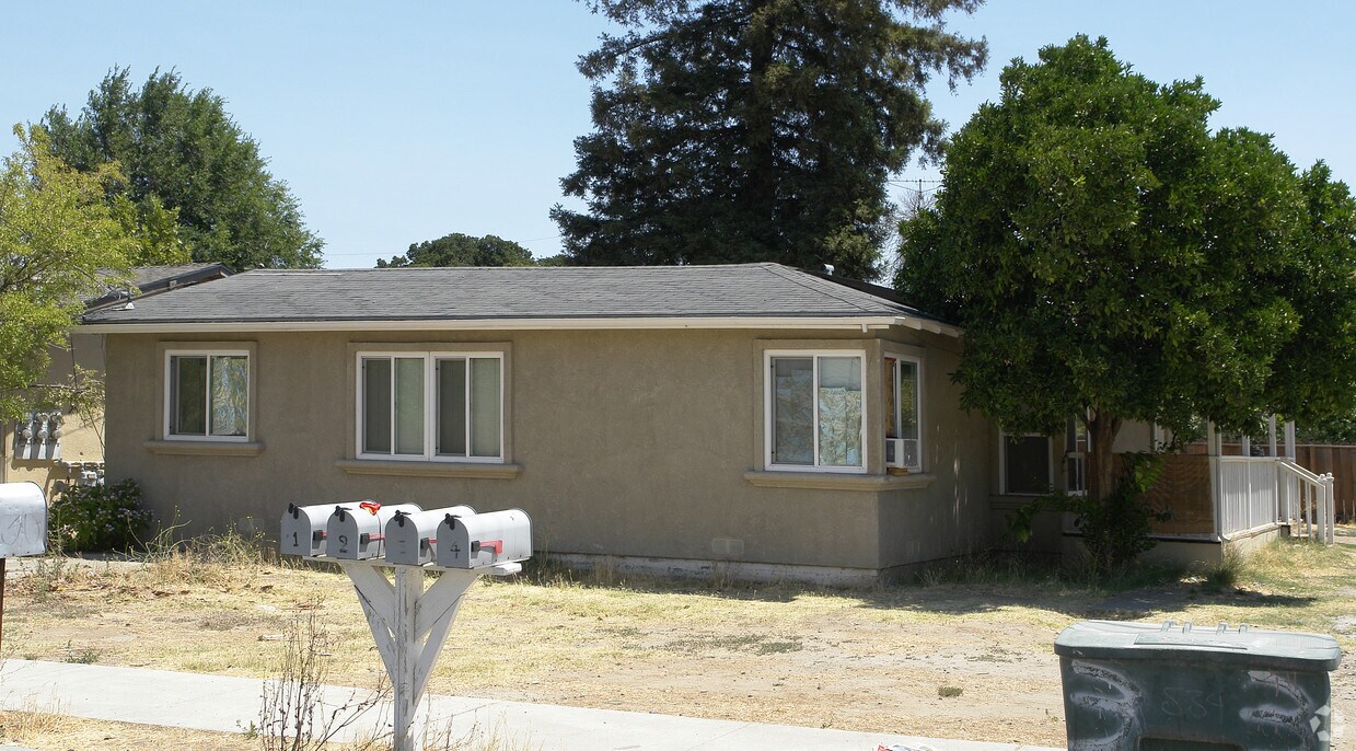 Building Photo - 532 Landis Ave