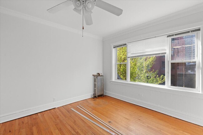 Foto del edificio - 2453 N Clark St