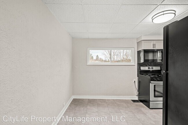 Foto del edificio - 3 br, 1 bath House - 1174 Forest Avenue