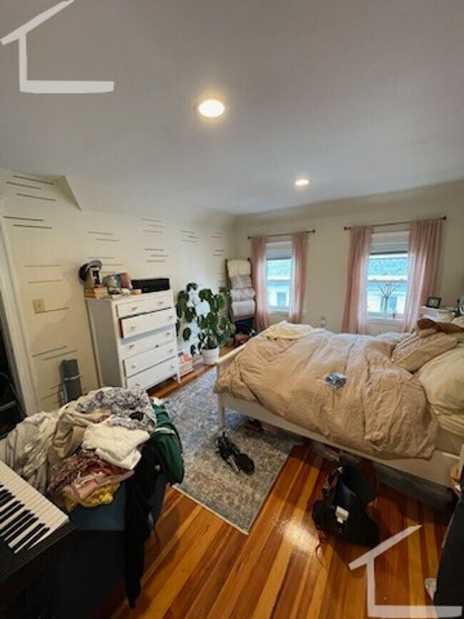 Foto del edificio - 84 Chestnut Hill Ave