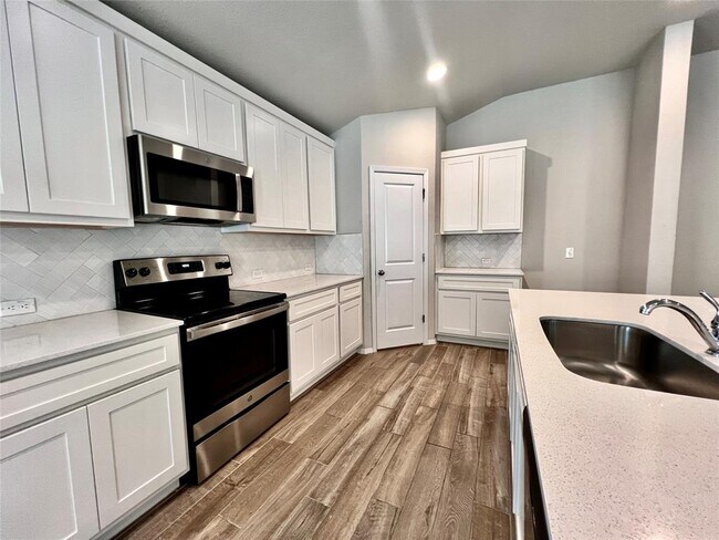 Building Photo - 7811 Dakota Cir