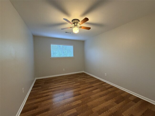 Building Photo - 6407 Waldron Dr