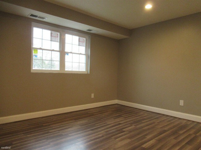 Building Photo - 1 br, 1 bath  - 11908 Tarragon Rd Apt L