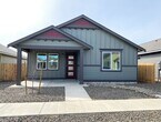 Foto principal - 3 Bed, 3 Bath Beautiful Home!