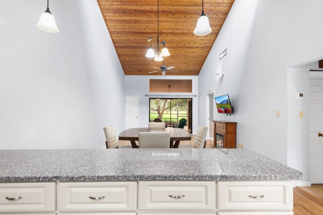 Building Photo - 37 Aspen Dr
