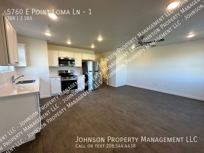 Foto del edificio - 5760 E Point Loma Ln