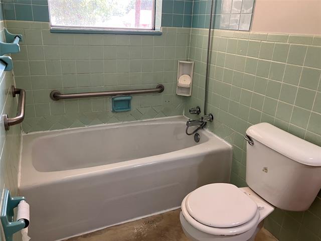 Foto del edificio - 205 Larkspur Ln