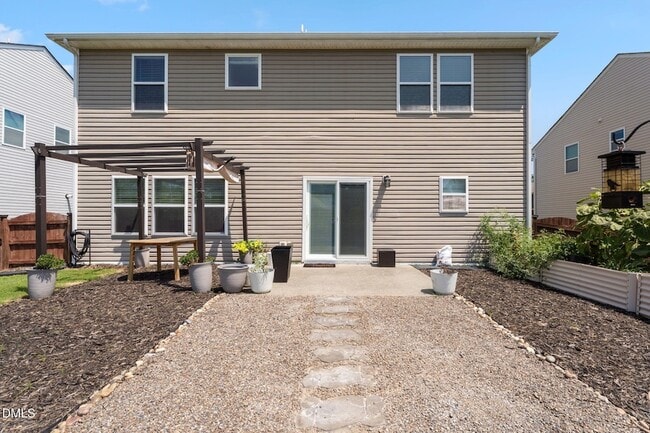 Building Photo - 855 Ember Dr