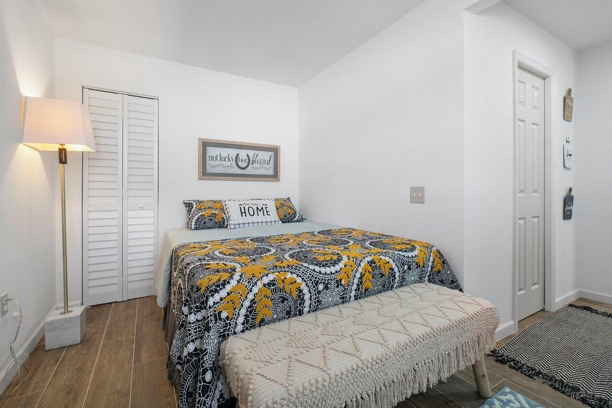 Foto principal - 1401 Mystic Ct