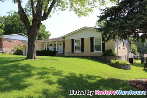 Building Photo - 13900 Le Sabre Dr