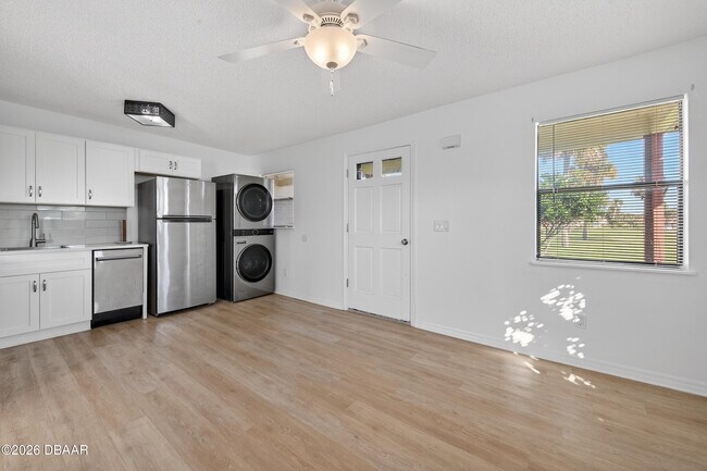 Building Photo - 11 Oriole Cir