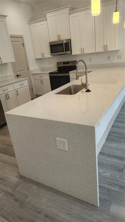 Foto del edificio - 23469 Roscoe Ave