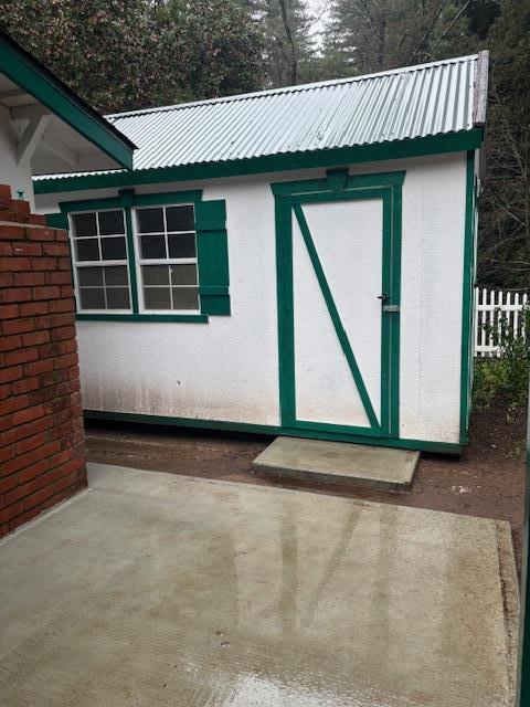 Foto del edificio - 14411 Big Basin Wy