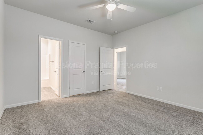 Foto del edificio - 2407 N Hickory St