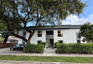 Building Photo - 1305 NW 4th St