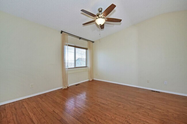 Foto del edificio - Large Cul-De-Sac Property for Rent, East C...