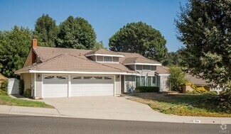 Building Photo - 6908 Country Club Dr
