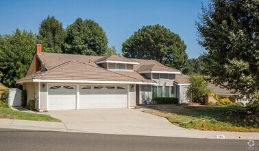 Building Photo - 6908 Country Club Dr