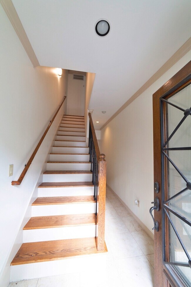 Foto del edificio - 3123 Fairdale Oaks E