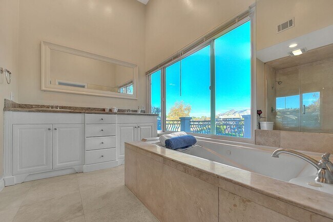 Foto del edificio - 3800 Weatherly Cir