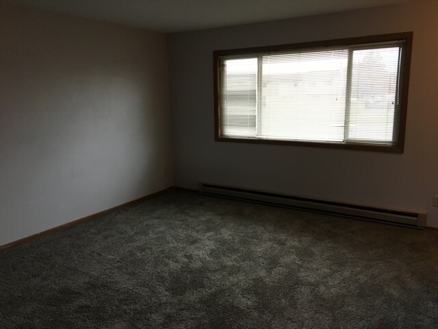 Living Room - 2703 Pheasant Run Pky