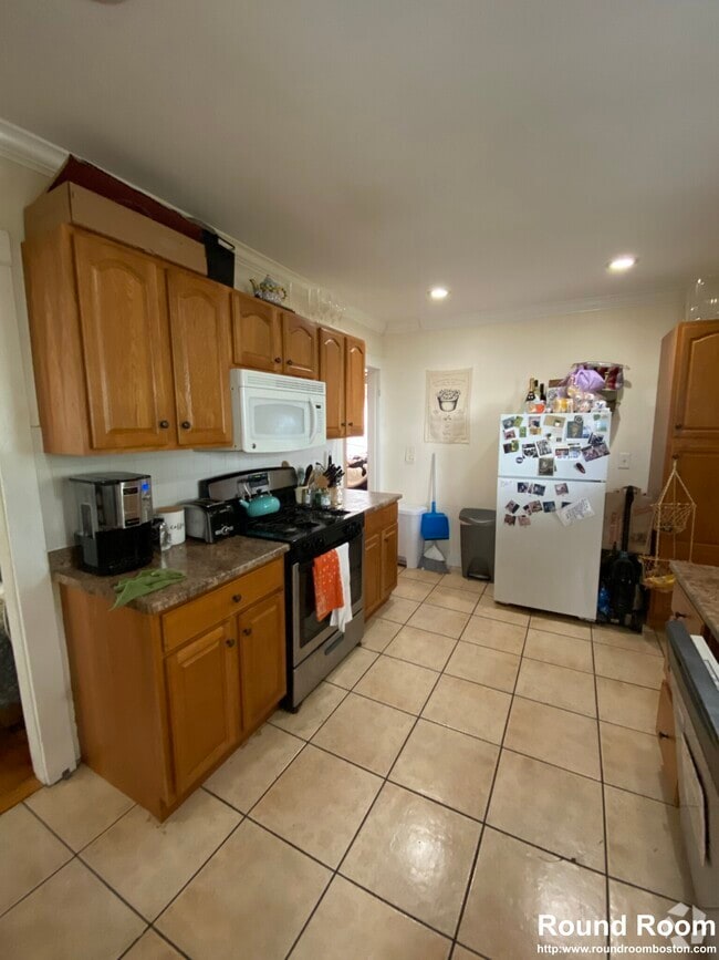 Building Photo - 24 Claymoss Rd