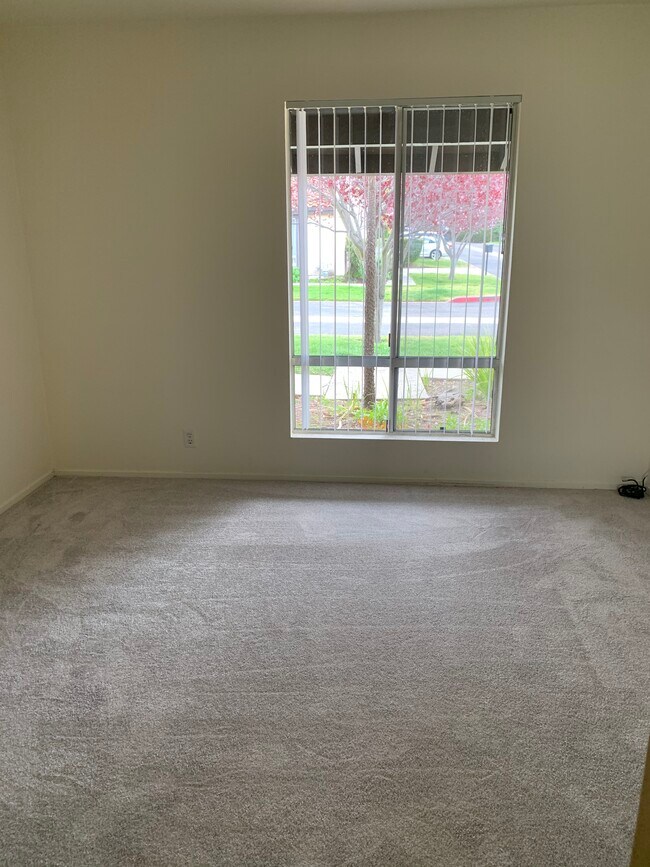 Building Photo - 37 El Mirador Ct