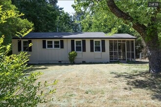 Building Photo - 3405 Apache Dr
