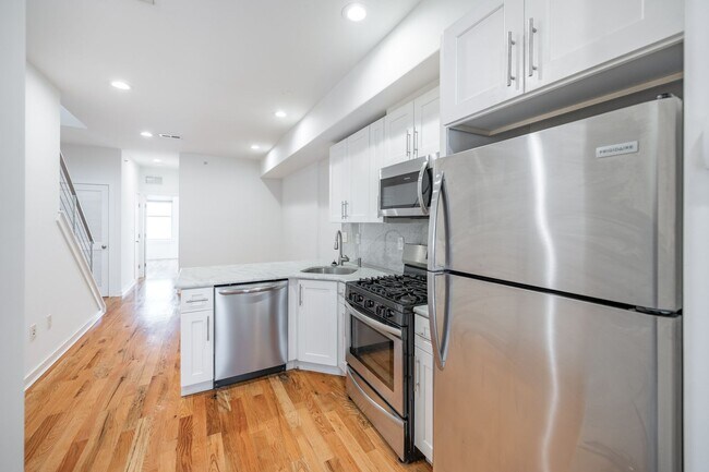 Foto del edificio - 1642 N Marshall St