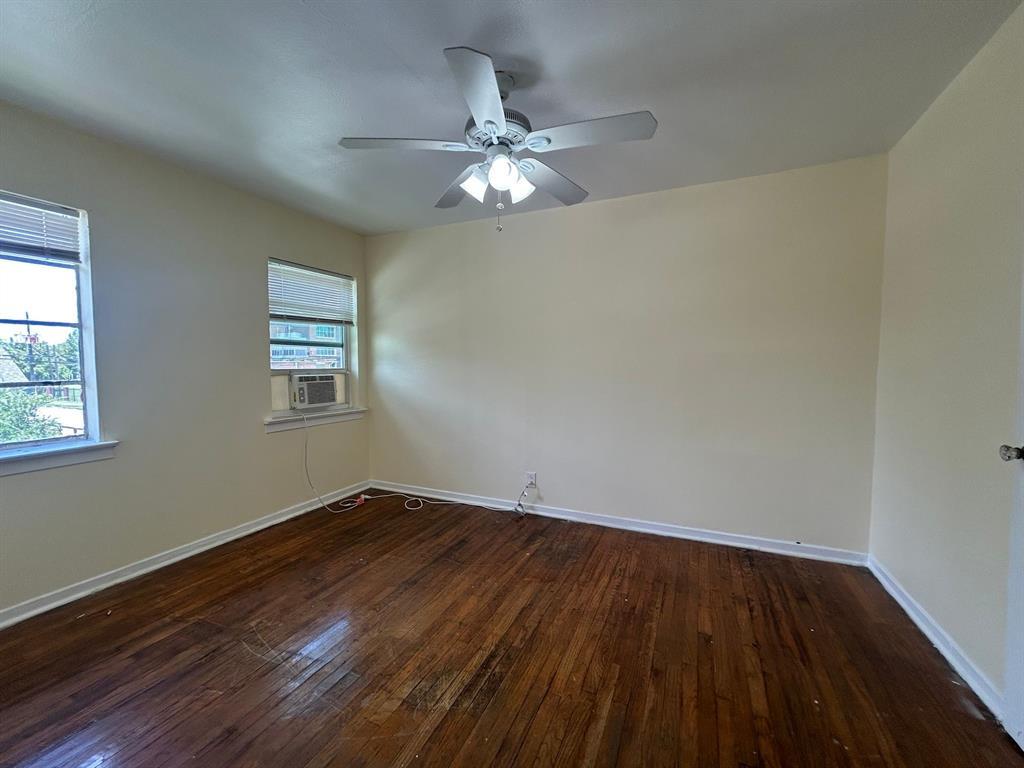Primary Photo - 1402 Gustav St